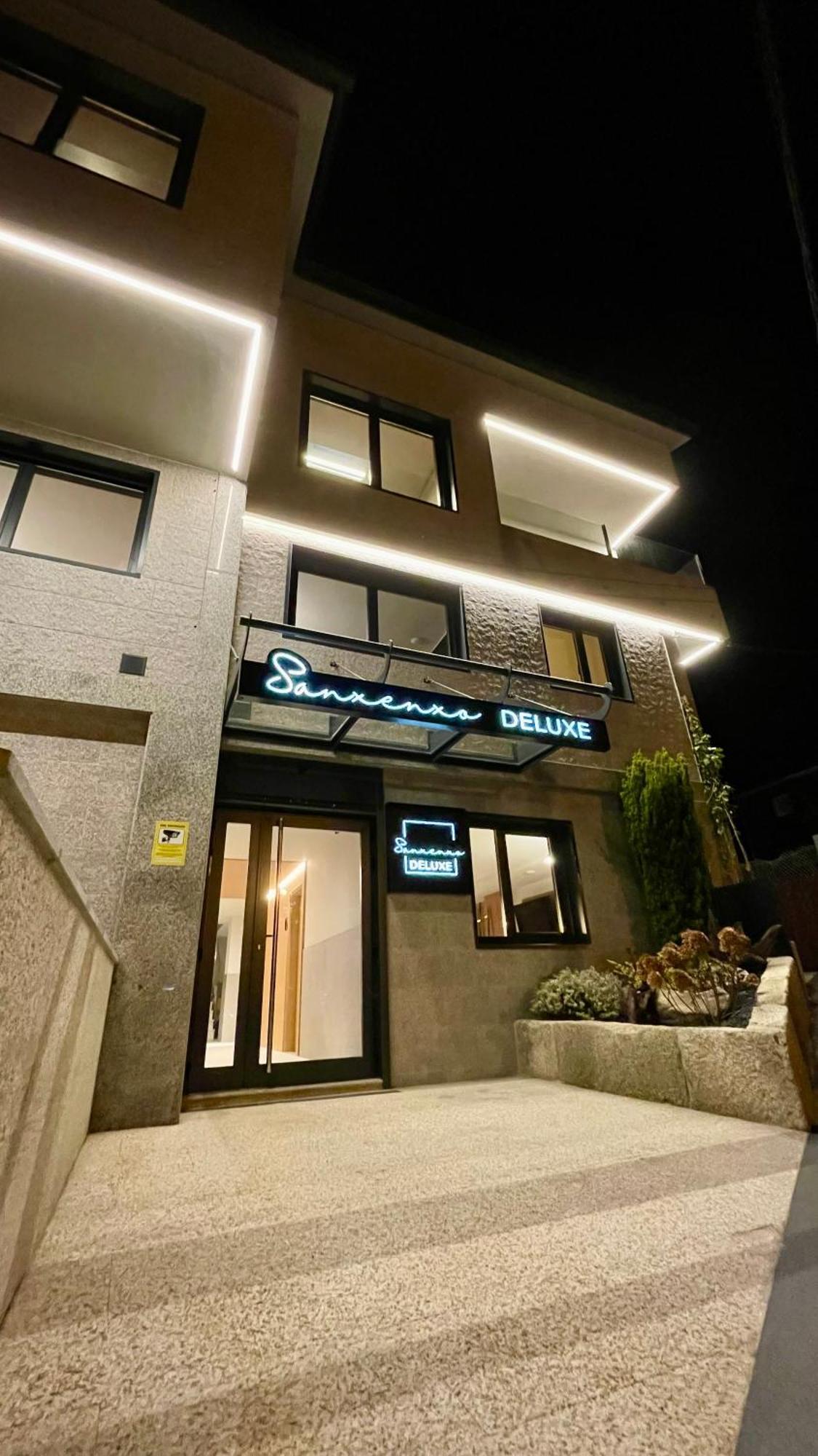 Sanxenxo Deluxe Apartamentos ภายนอก รูปภาพ